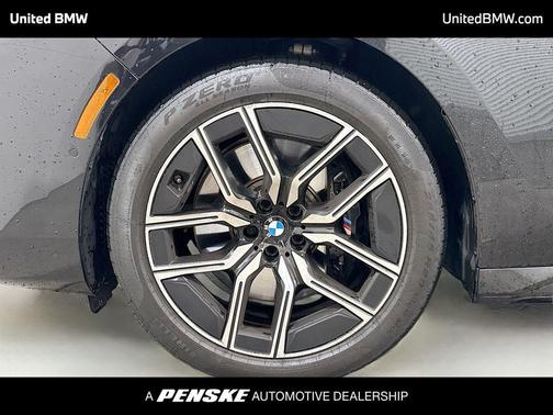 2023 BMW 740 i