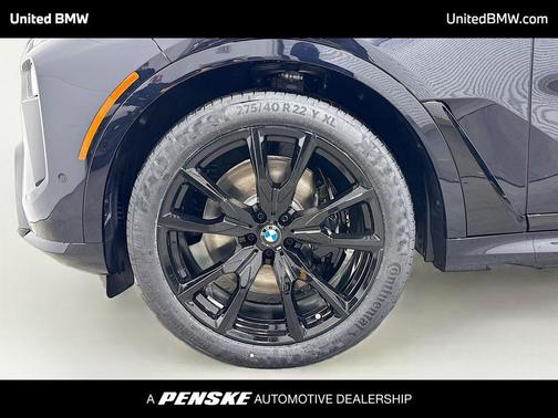 Carbon Black Metallic 2027 BMW X7 xDrive40i