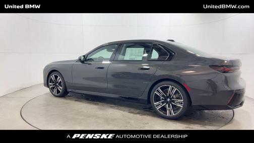 2026 BMW 740 i