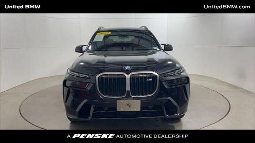 2023 BMW X7 M60i