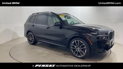 2023 BMW X7 M60i