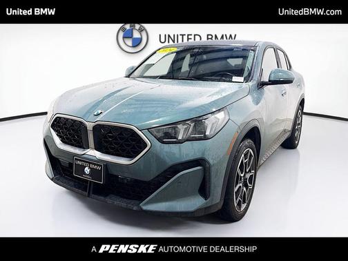 Cape York Green Metallic 2024 BMW X2 xDrive28i