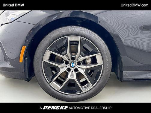 Black Sapphire 2026 BMW 530 530i
