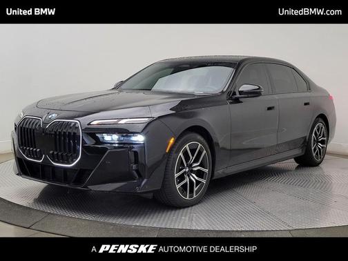 Black Sapphire Metallic 2024 BMW 760 xDrive