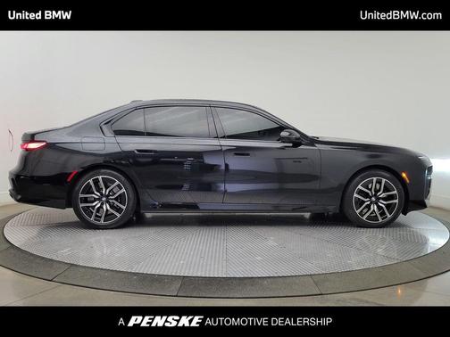 Black Sapphire Metallic 2024 BMW 760 xDrive