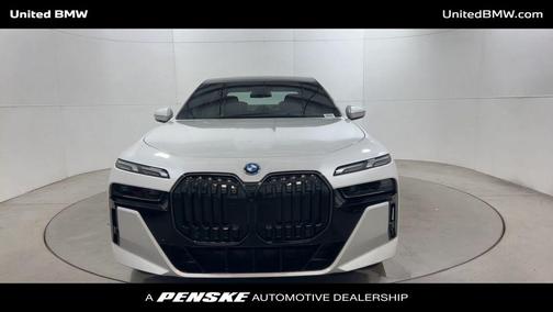 2026 BMW 750e i xDrive