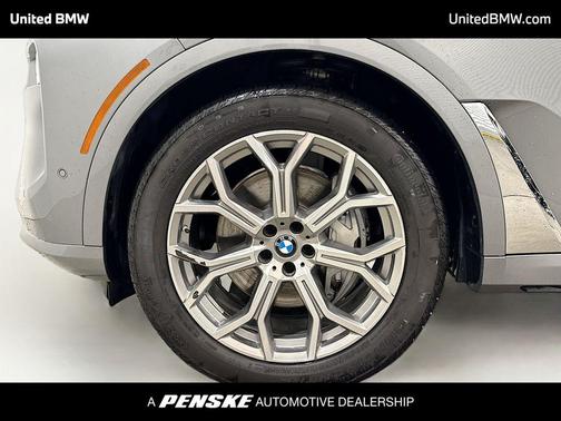 2025 BMW X7 xDrive40i