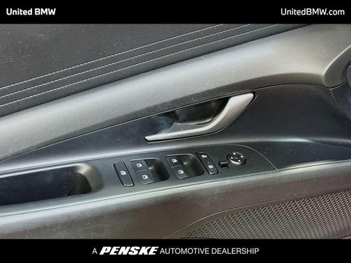 Scarlet Red Pearl 2022 Hyundai ELANTRA SE