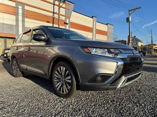 2020 Mitsubishi Outlander ES