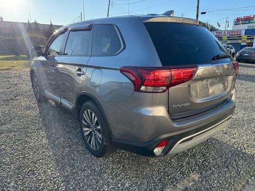 2020 Mitsubishi Outlander ES