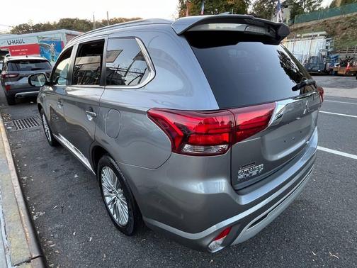 2022 Mitsubishi Outlander PHEV SEL