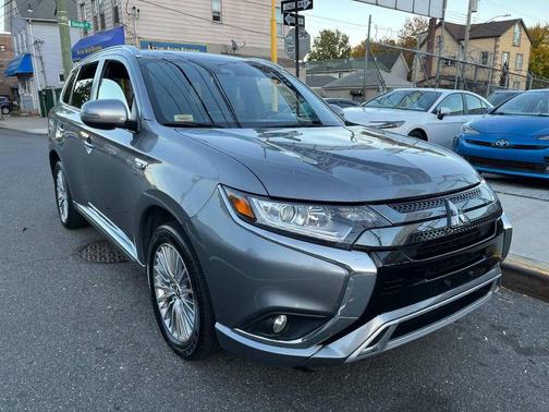 2022 Mitsubishi Outlander PHEV SEL