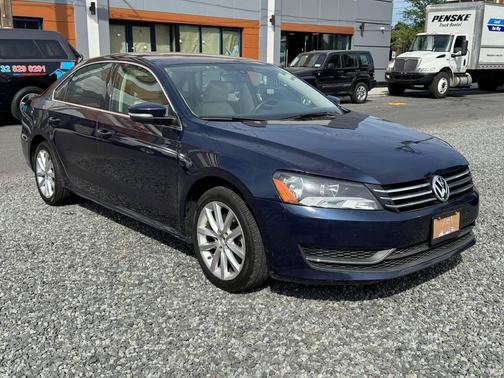 Blue 2013 Volkswagen Passat 2.5 SE