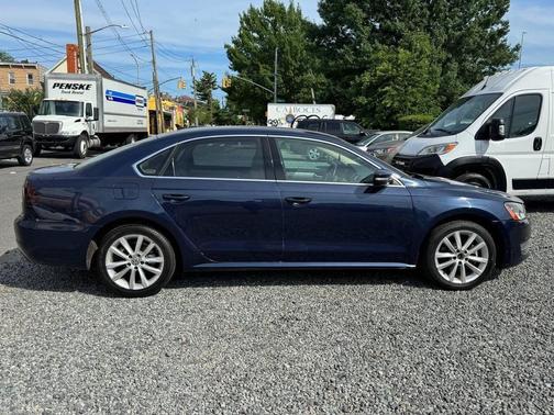 Blue 2013 Volkswagen Passat 2.5 SE