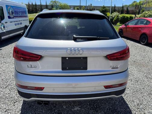 Silver 2016 Audi Q3 2.0T Prestige