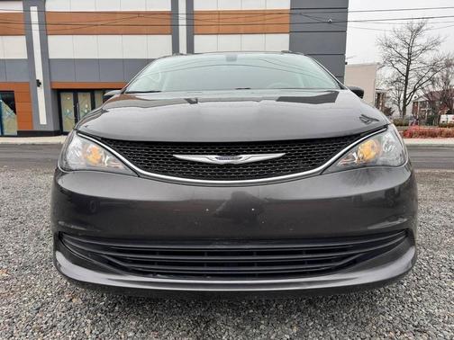 2020 Chrysler Voyager LXI