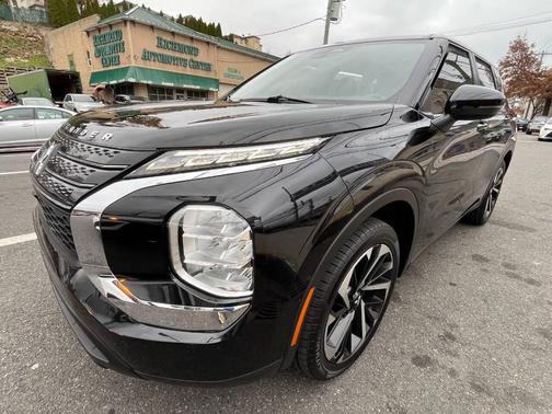 2022 Mitsubishi Outlander ES 4dr SUV