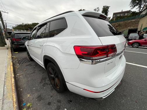 2021 Volkswagen Atlas 3.6L SE w/Technology