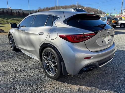 2017 INFINITI QX30 Sport 4dr Crossover