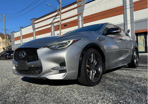 2017 INFINITI QX30 Sport 4dr Crossover