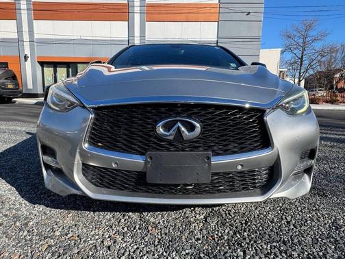 2017 INFINITI QX30 Sport 4dr Crossover