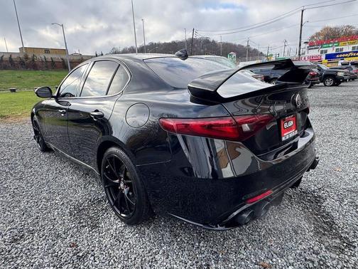 2020 Alfa Romeo Giulia Sport