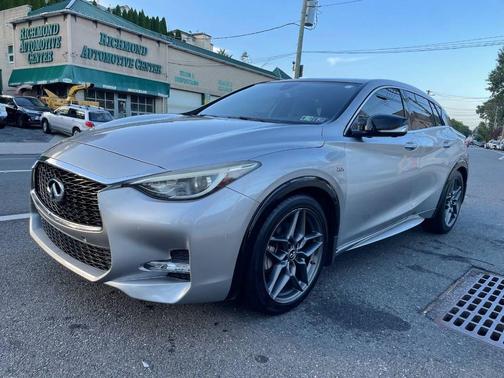 2017 INFINITI QX30 Sport 4dr Crossover