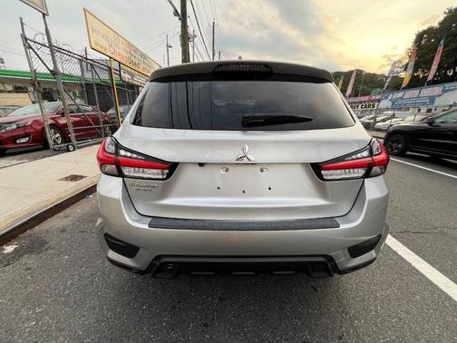 2020 Mitsubishi Outlander Sport SE