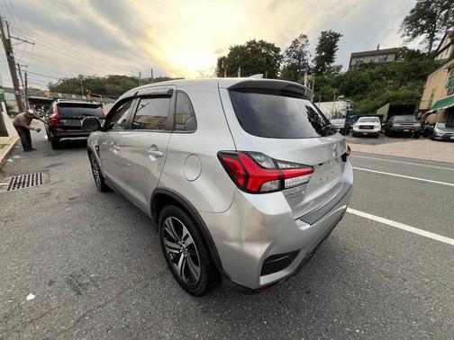 2020 Mitsubishi Outlander Sport SE