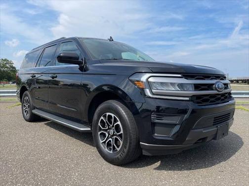 2022 Ford Expedition XLT 4x4 4dr SUV
