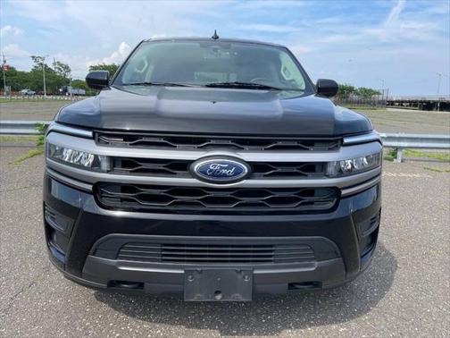 2022 Ford Expedition XLT 4x4 4dr SUV