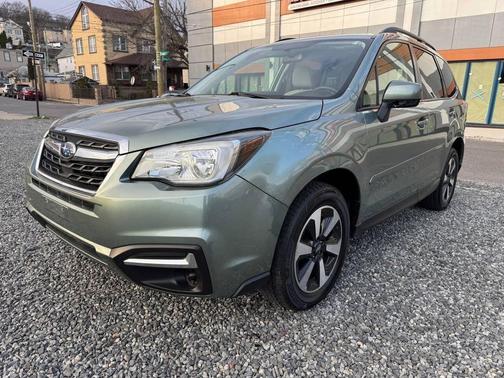 Green 2017 Subaru Forester 2.5i Premium