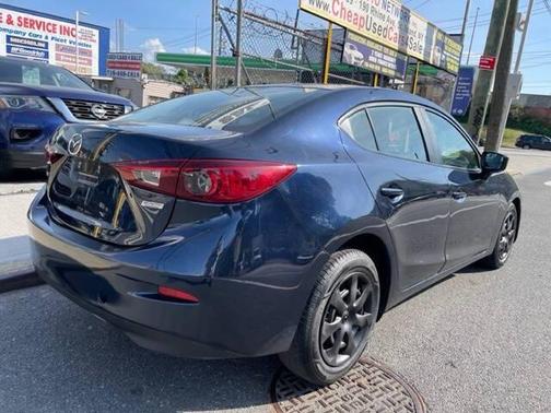 2015 Mazda Mazda3 i Sport