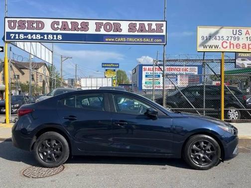 2015 Mazda Mazda3 i Sport