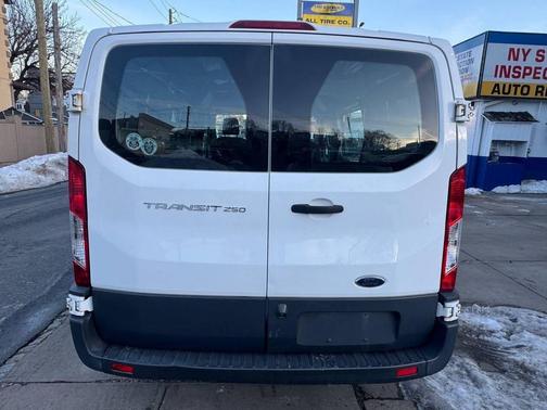2017 Ford Transit-250 Base