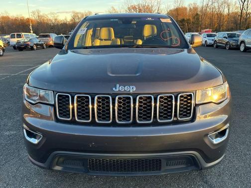 2020 Jeep Grand Cherokee Laredo