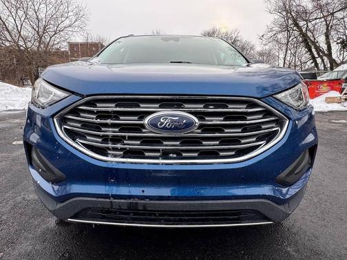 2023 Ford Edge SE
