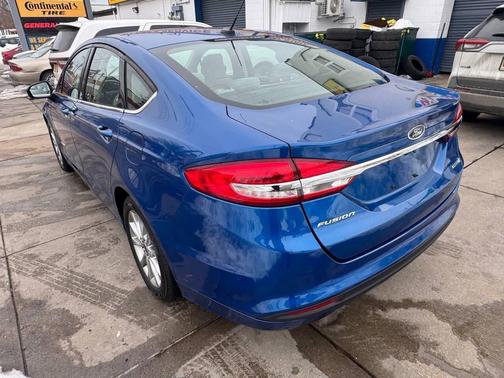 2017 Ford Fusion Hybrid SE