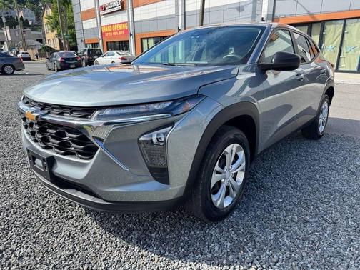 Gray 2024 Chevrolet Trax LS