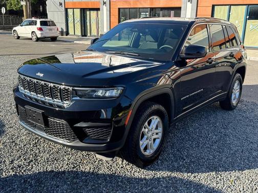 Black 2025 Jeep Grand Cherokee Laredo