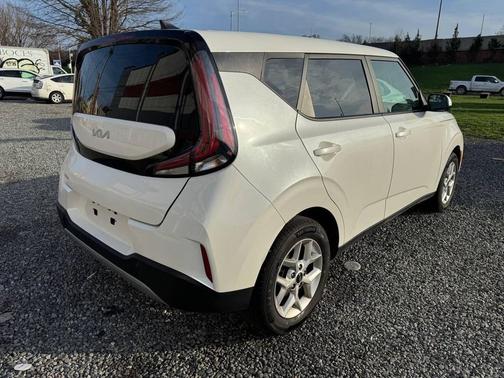 2024 Kia Soul LX 4dr Crossover