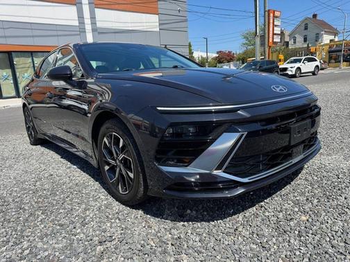 Black 2024 Hyundai SONATA SEL