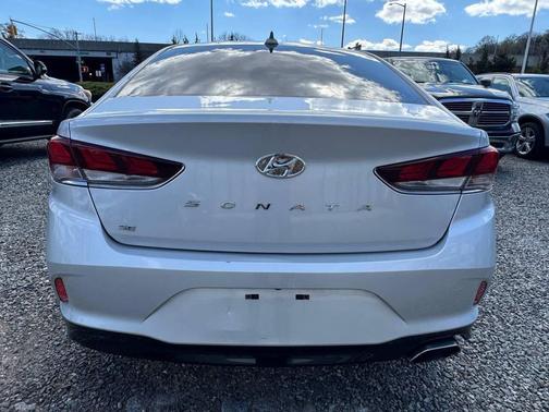 Silver 2019 Hyundai SONATA SE