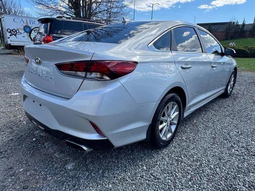 Silver 2019 Hyundai SONATA SE
