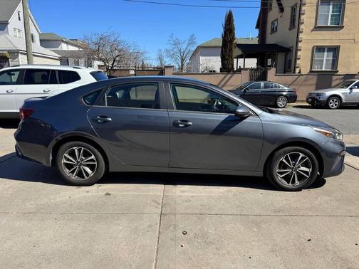 Gray 2023 Kia Forte LXS