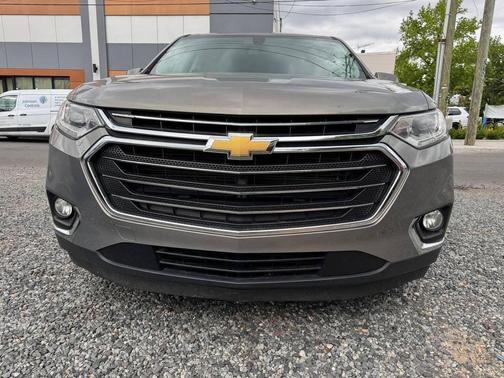 Gray 2018 Chevrolet Traverse LT Cloth