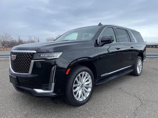 2023 Cadillac Escalade ESV Luxury