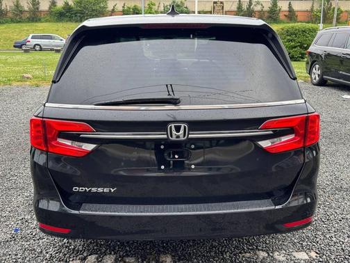 Crystal Black Pearl 2022 Honda Odyssey EX-L