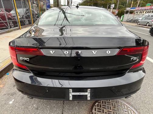 2019 Volvo S90 T5 Momentum