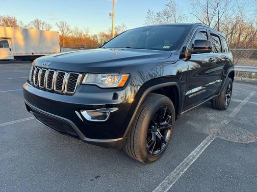 2017 Jeep Grand Cherokee Laredo